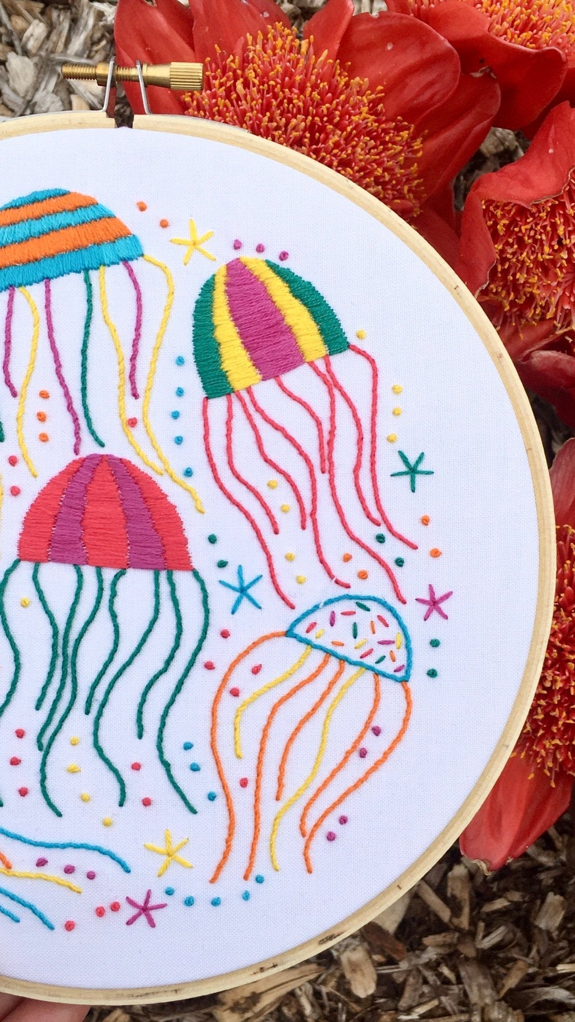 Electric Jellyfish Modern Embroidery Kit - Craft Make Do