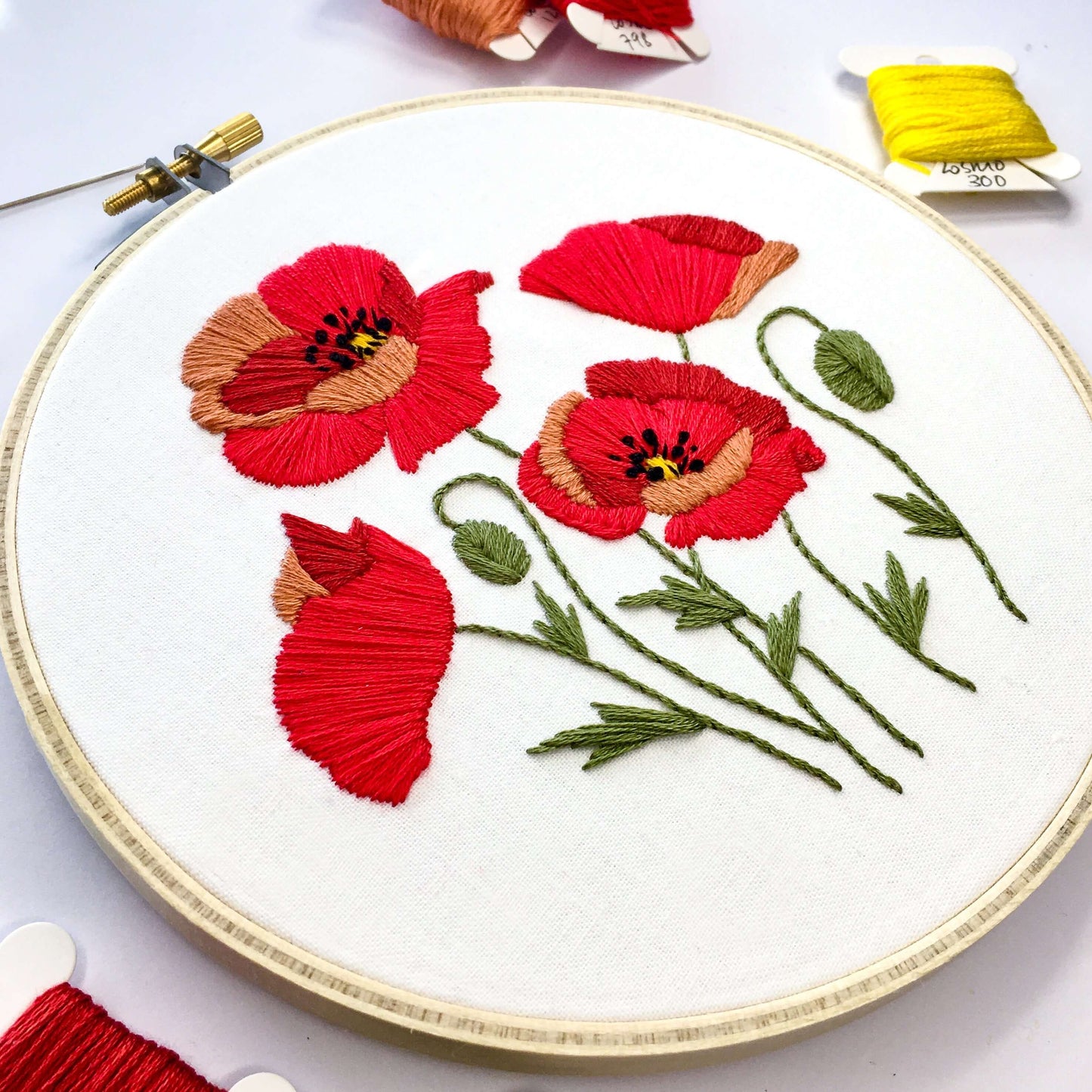 Poppies Modern Embroidery Kit - Craft Make Do